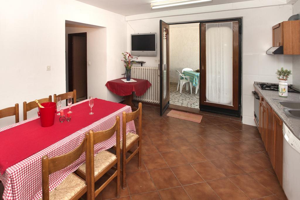 Apartments Mladenka Poreč Quarto foto