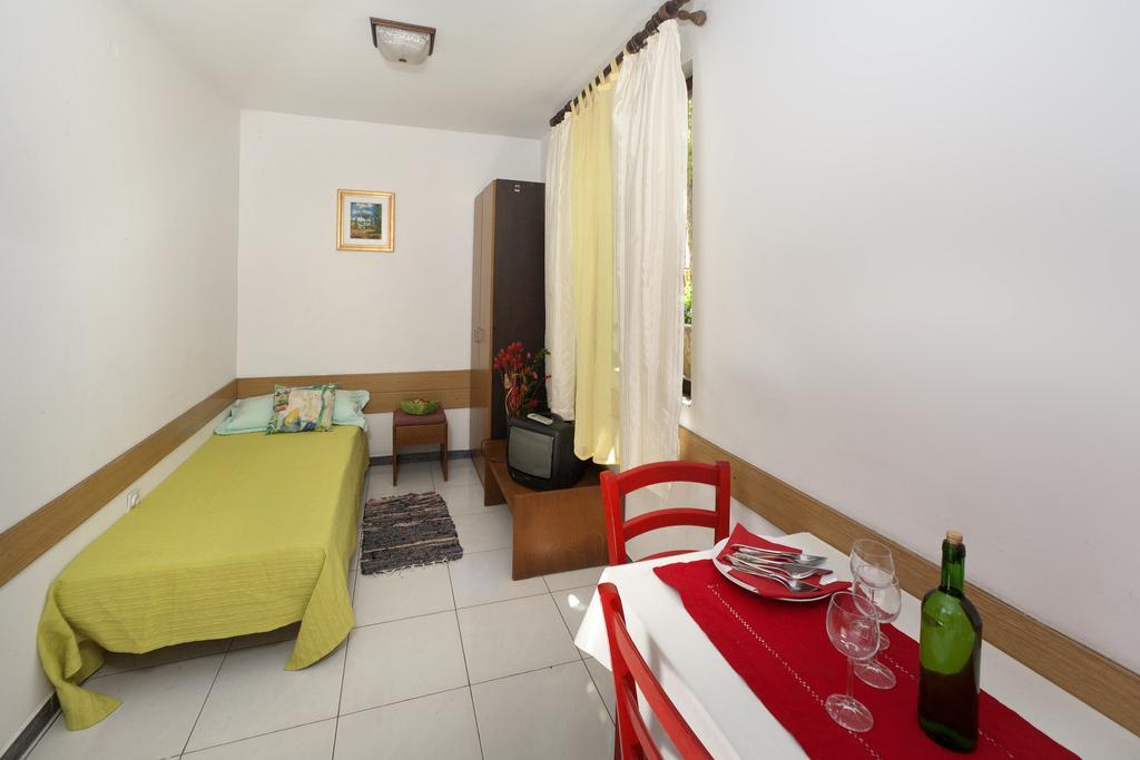 Apartments Mladenka Poreč Quarto foto